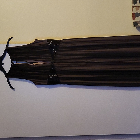 JS Botique - Picture 3 of 3